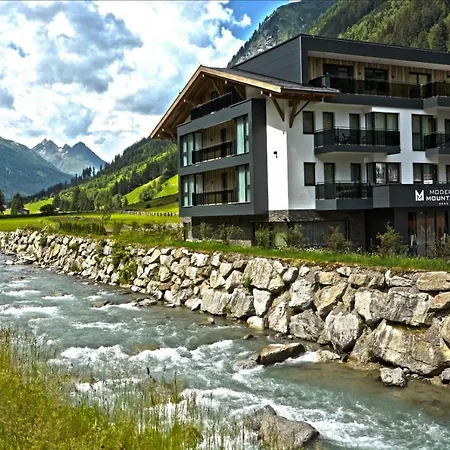 Готель Modern Mountain Ішгль